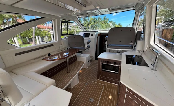 Pursuit 2024 -Miami-Florida-United States-6022628