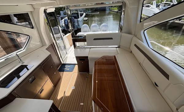 Pursuit 2024 -Miami-Florida-United States-6022636