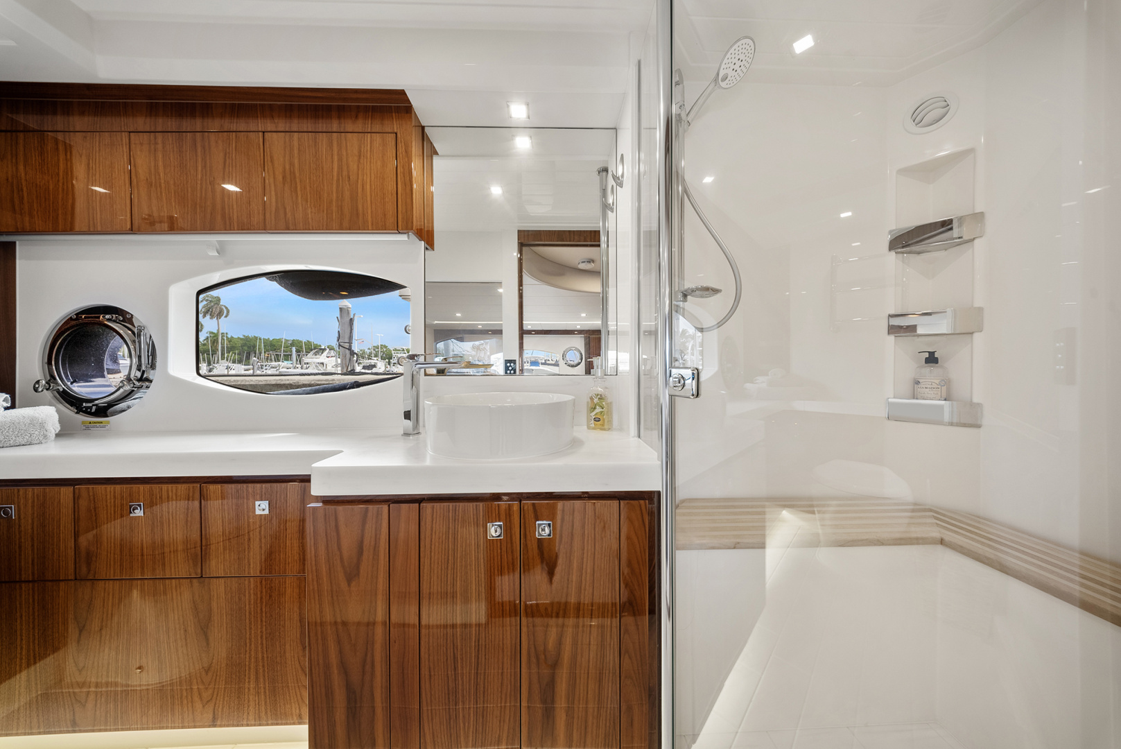 Riviera-6000 SPORT YACHT 2024 -Miami-Florida-United States-6024321 | Thumbnail
