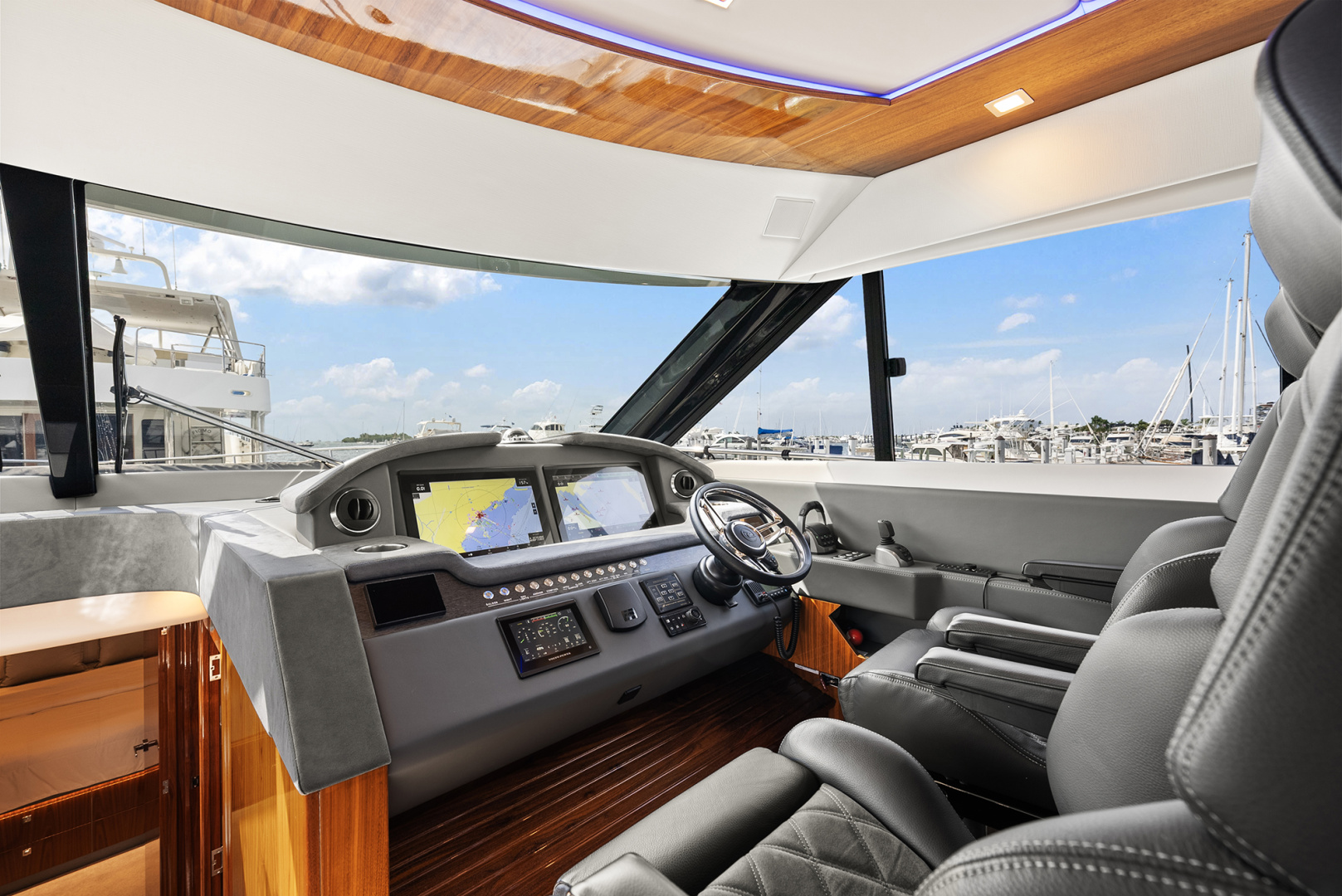 Riviera-6000 SPORT YACHT 2024 -Miami-Florida-United States-6024290 | Thumbnail