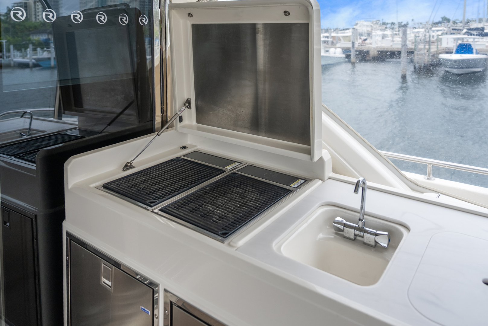 Riviera-6000 SPORT YACHT 2024 -Miami-Florida-United States-6024279 | Thumbnail