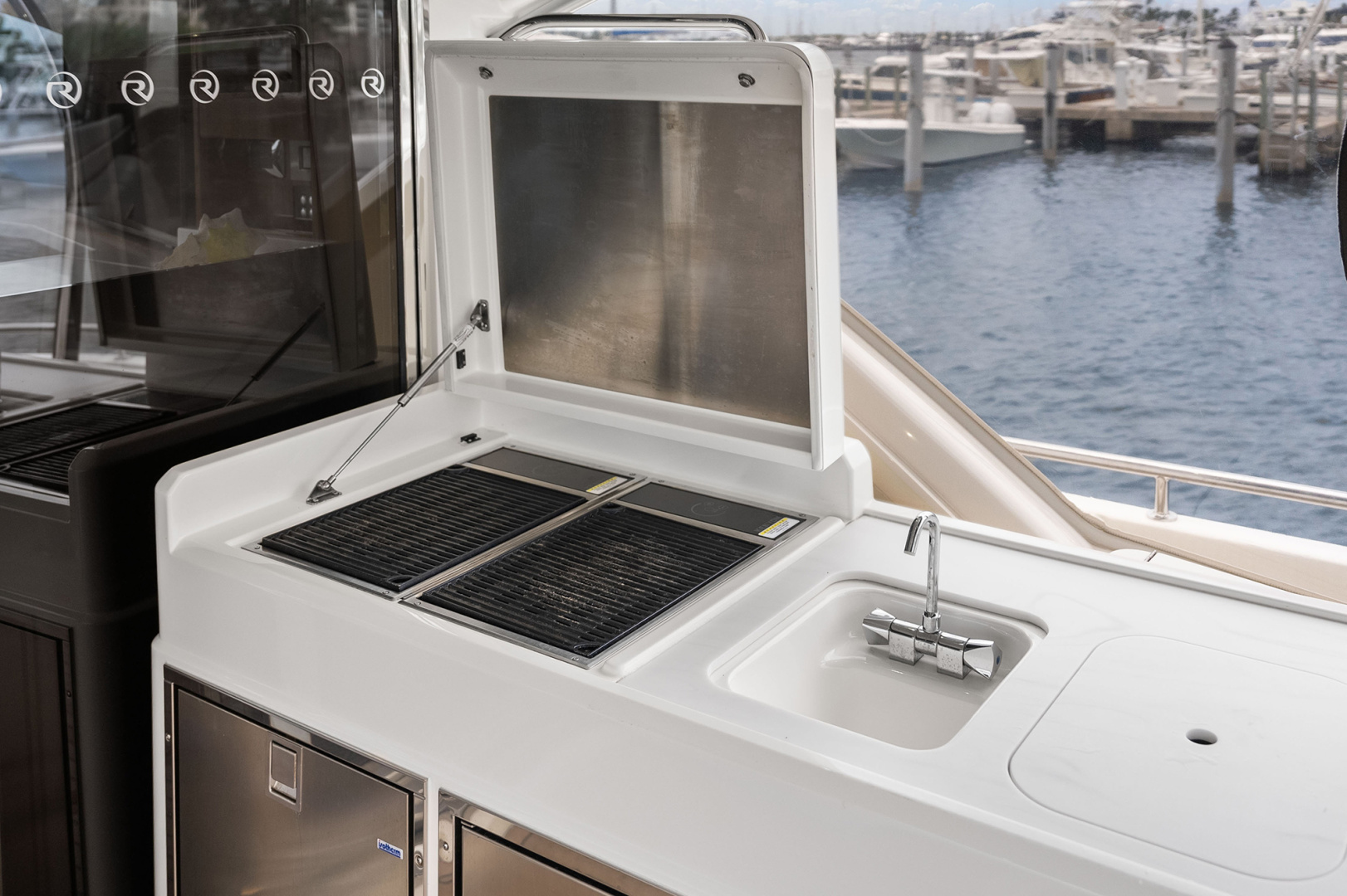 Riviera-6000 SPORT YACHT 2024 -Miami-Florida-United States-6024281 | Thumbnail