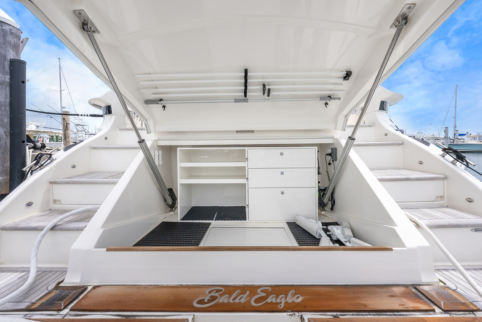 Riviera-6000 SPORT YACHT 2024 -Miami-Florida-United States-6024274 | Thumbnail