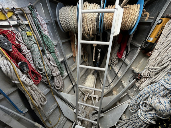 Custom 1998-Silver Bullet New Bern-North Carolina-United States-Anchor Locker/Storage-6066243