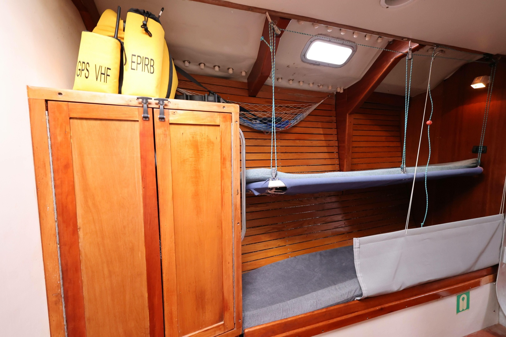Custom 1998-Silver Bullet New Bern-North Carolina-United States-Pipe berths forward-6071611 | Thumbnail