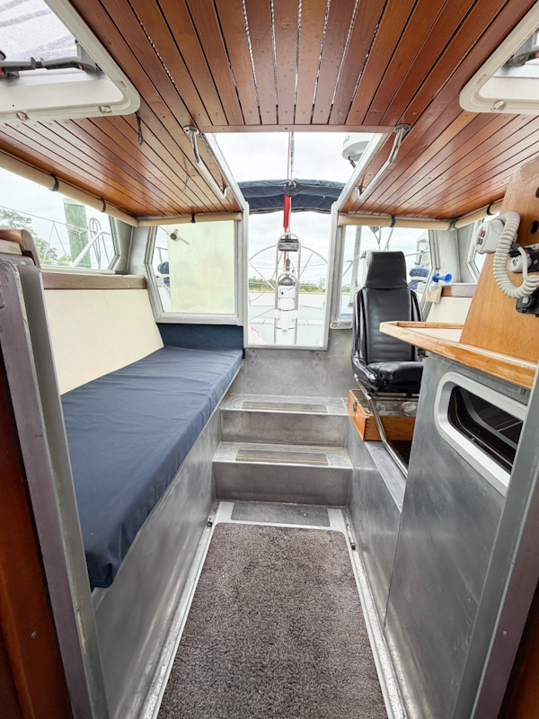 Custom 1998-Silver Bullet New Bern-North Carolina-United States-Pilothouse looking aft-6066252