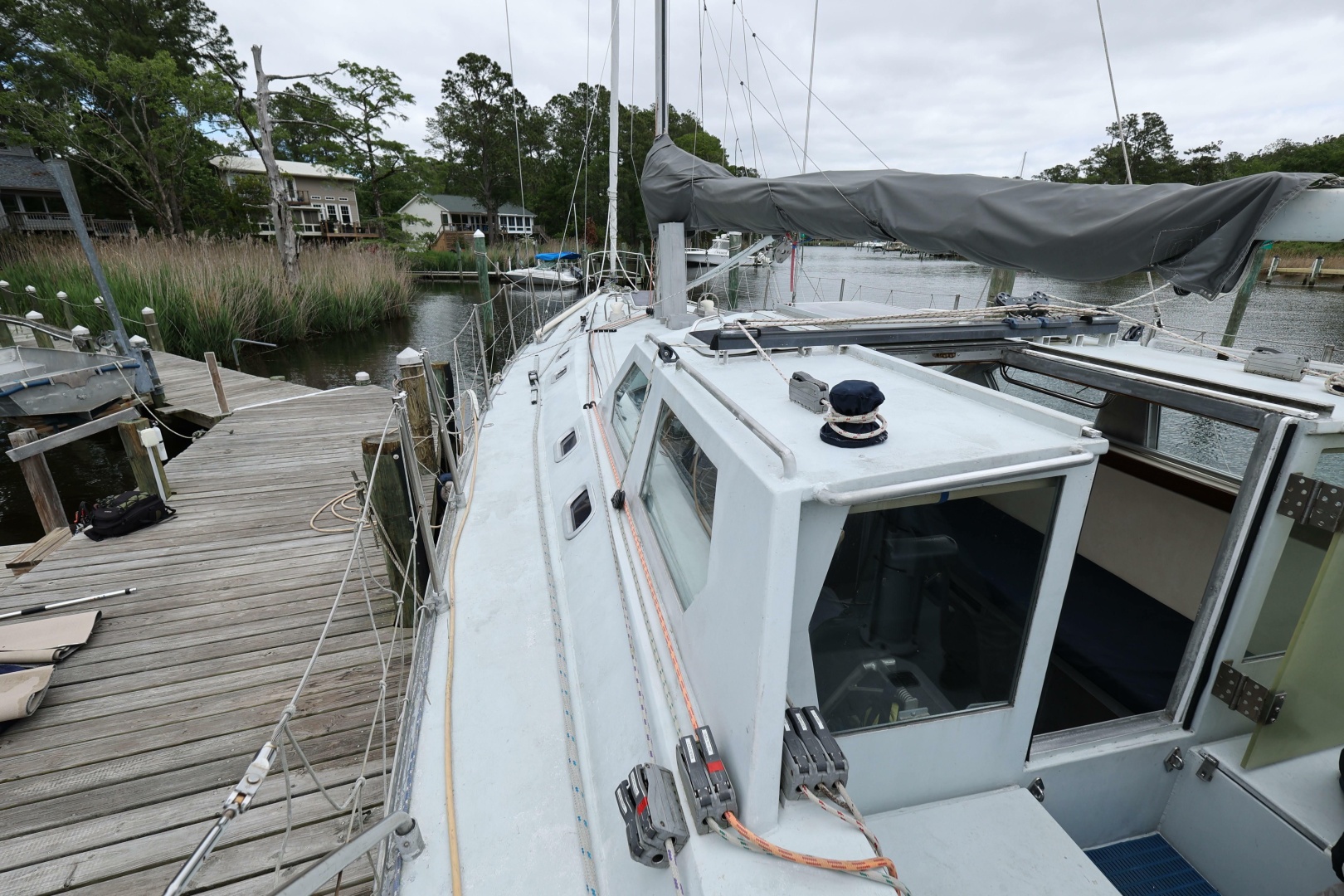 Custom 1998-Silver Bullet New Bern-North Carolina-United States-Pilothouse looking fwd-6066251 | Thumbnail