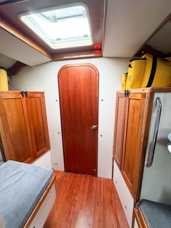 Custom 1998-Silver Bullet New Bern-North Carolina-United States-Forward cabin looking fwd-6071592