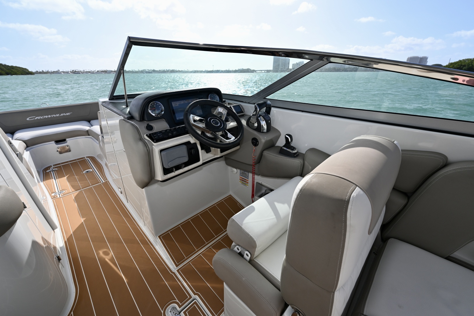 Crownline-Eclipse E 305 XS 2020 -North Miami-Florida-United States-Helm Station with Electronics-6024942 | Thumbnail