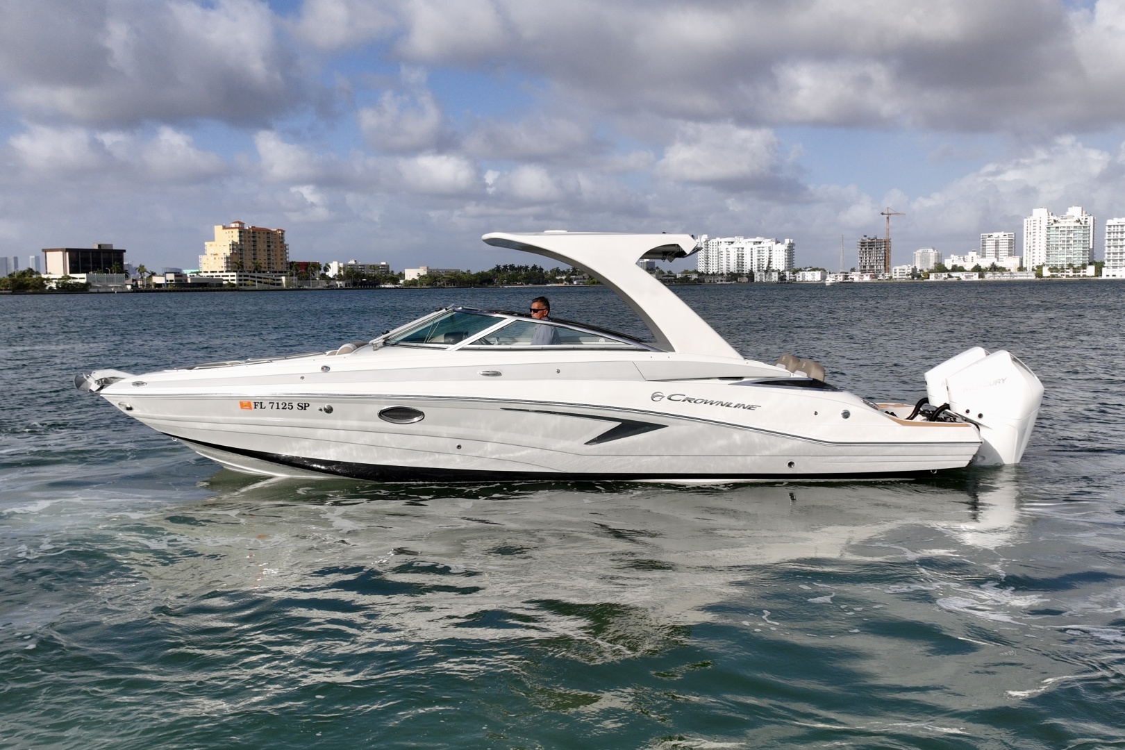Crownline-Eclipse E 305 XS 2020 -North Miami-Florida-United States-Starboard Profile Underway-6024933 | Thumbnail