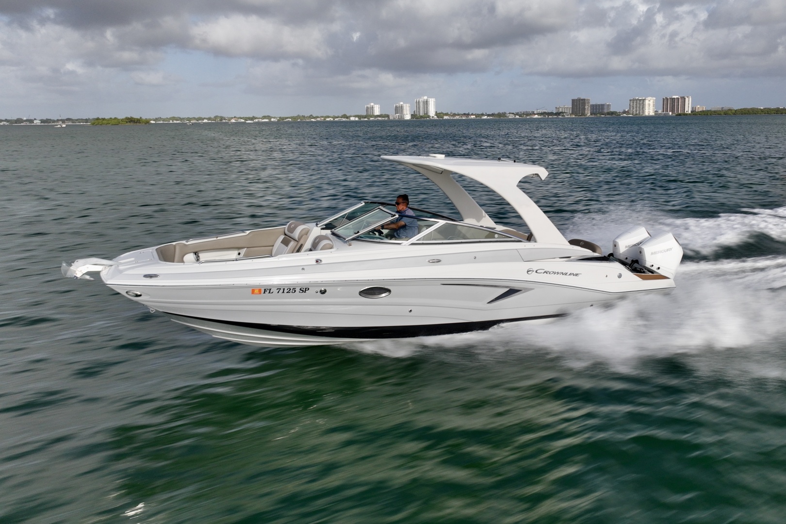 Crownline-Eclipse E 305 XS 2020 -North Miami-Florida-United States-Running Shot  Port Quarter-6024932 | Thumbnail