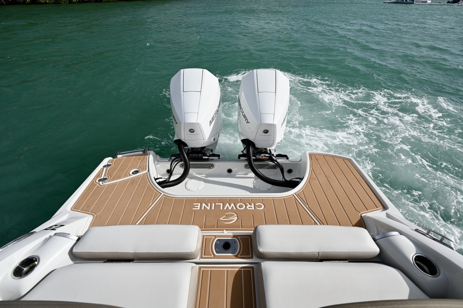 Crownline-Eclipse E 305 XS 2020 -North Miami-Florida-United States-Aft Swim Platform and Cockpit-6024938 | Thumbnail