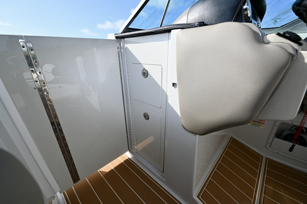 Crownline-Eclipse E 305 XS 2020 -North Miami-Florida-United States-Engine Compartment Access-6024952