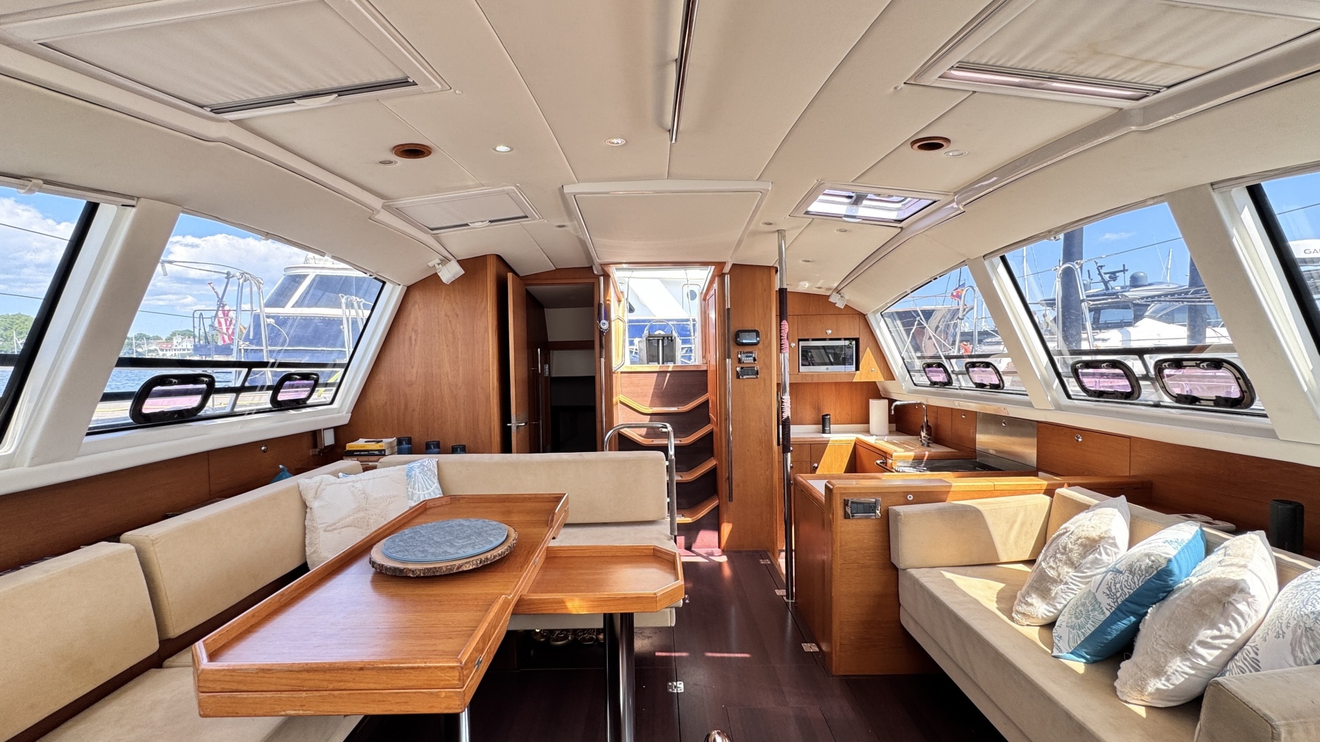 Wauquiez-Pilot Saloon 55 2011 -Newport-Rhode Island-United States-6847750 | Thumbnail