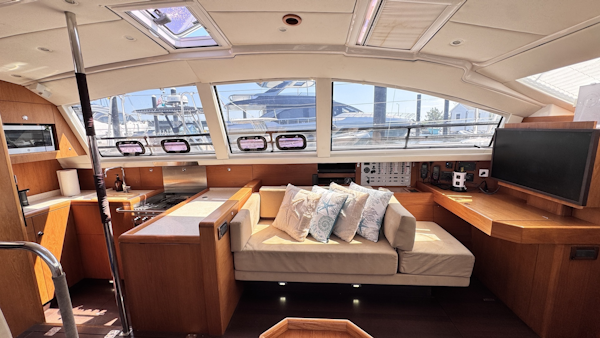 Wauquiez-Pilot Saloon 55 2011 -Newport-Rhode Island-United States-6847748