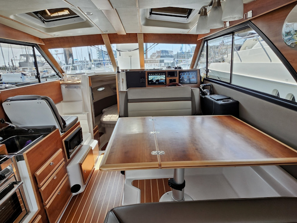 Cutwater-C-32 CB 2022-R&J Vancouver-Canada-6072392