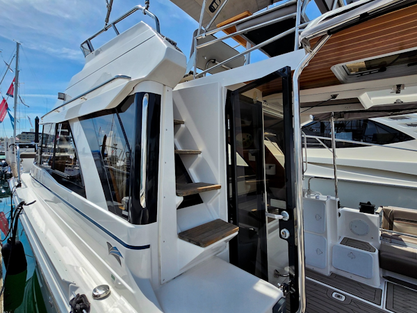 Cutwater-C-32 CB 2022-R&J Vancouver-Canada-6072388
