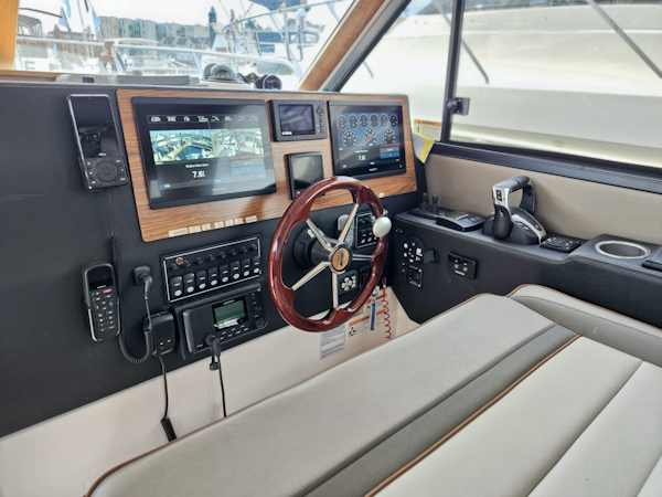 Cutwater-C-32 CB 2022-R&J Vancouver-Canada-6072394