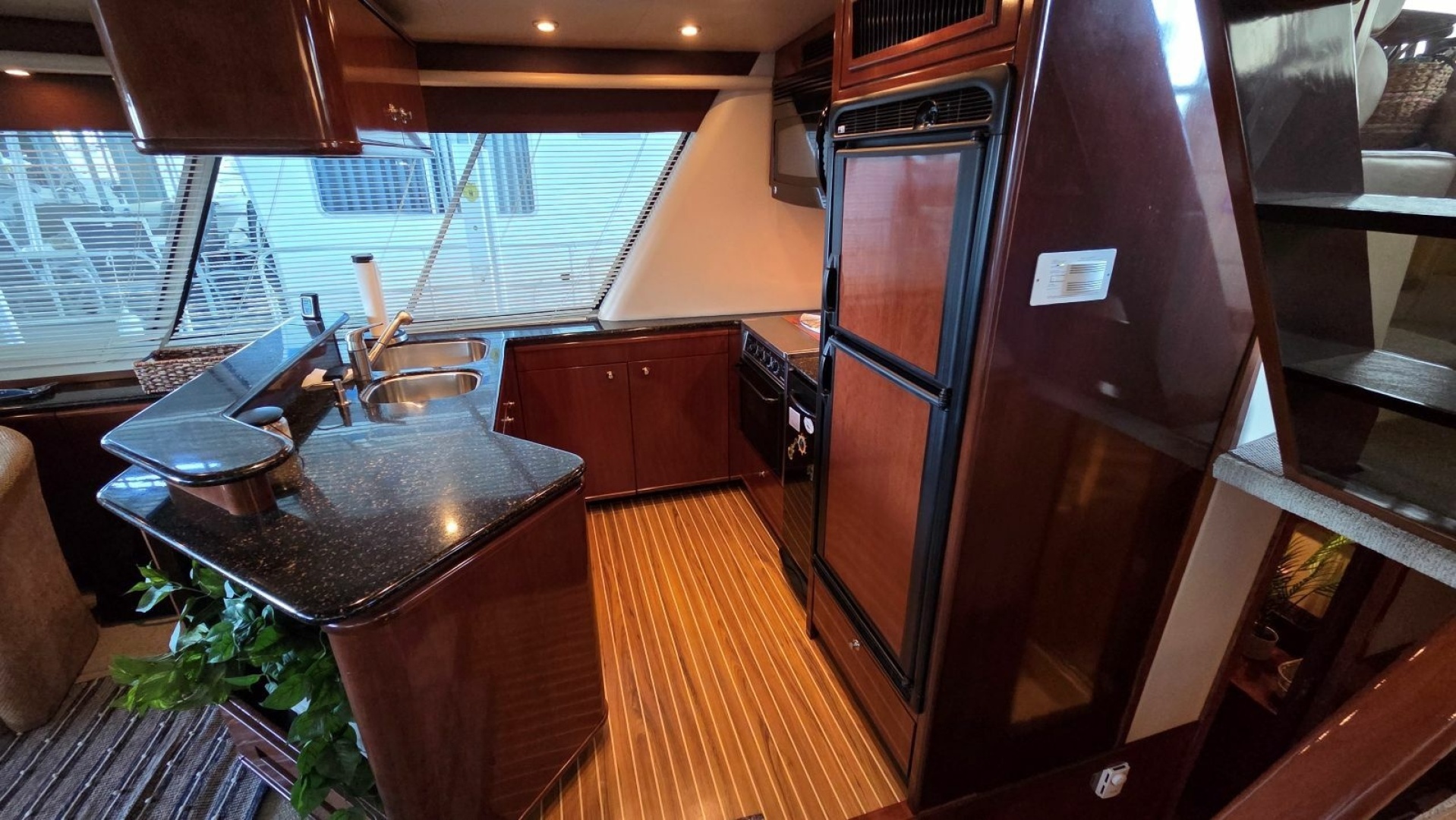 Meridian-490 Pilothouse 2008-Runaway Guntersville-Alabama-United States-Galley-6035148 | Thumbnail