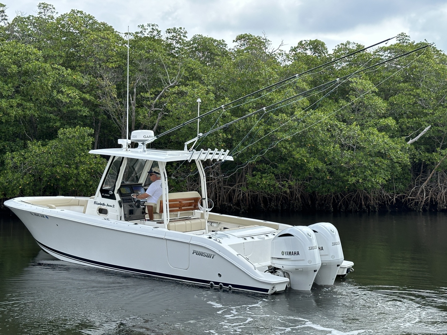 Used Pursuit 28' S288 CC For Sale In Florida | United Yacht Sales