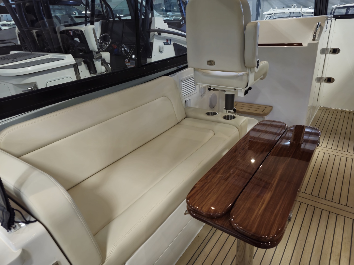 MJM-38x 2026-The Sunshine Crew South Dartmouth-Massachusetts-United States-6041163 | Thumbnail