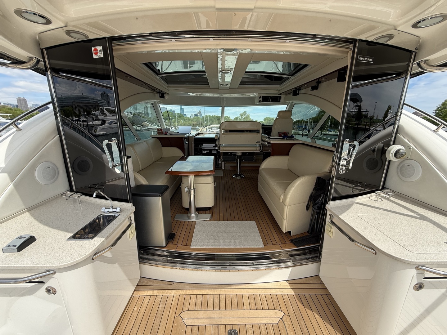 Sea Ray-60 Sundancer 2009-Rip Tide V Chicago-Illinois-United States-6187983 | Thumbnail