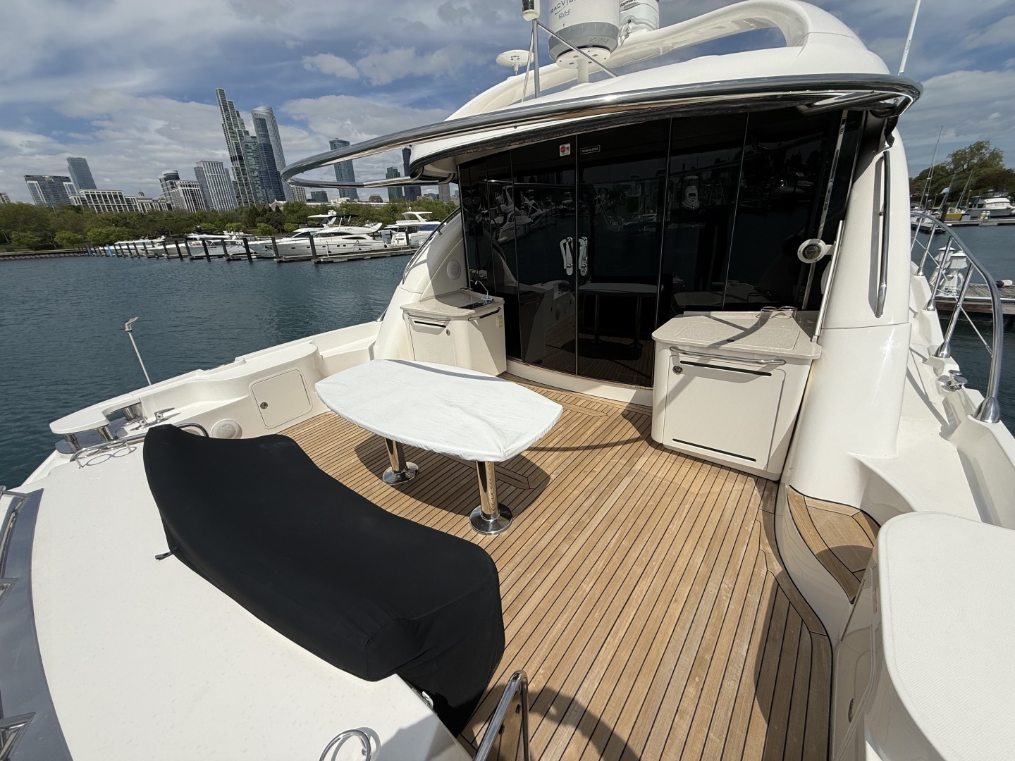 Sea Ray-60 Sundancer 2009-Rip Tide V Chicago-Illinois-United States-6187957 | Thumbnail