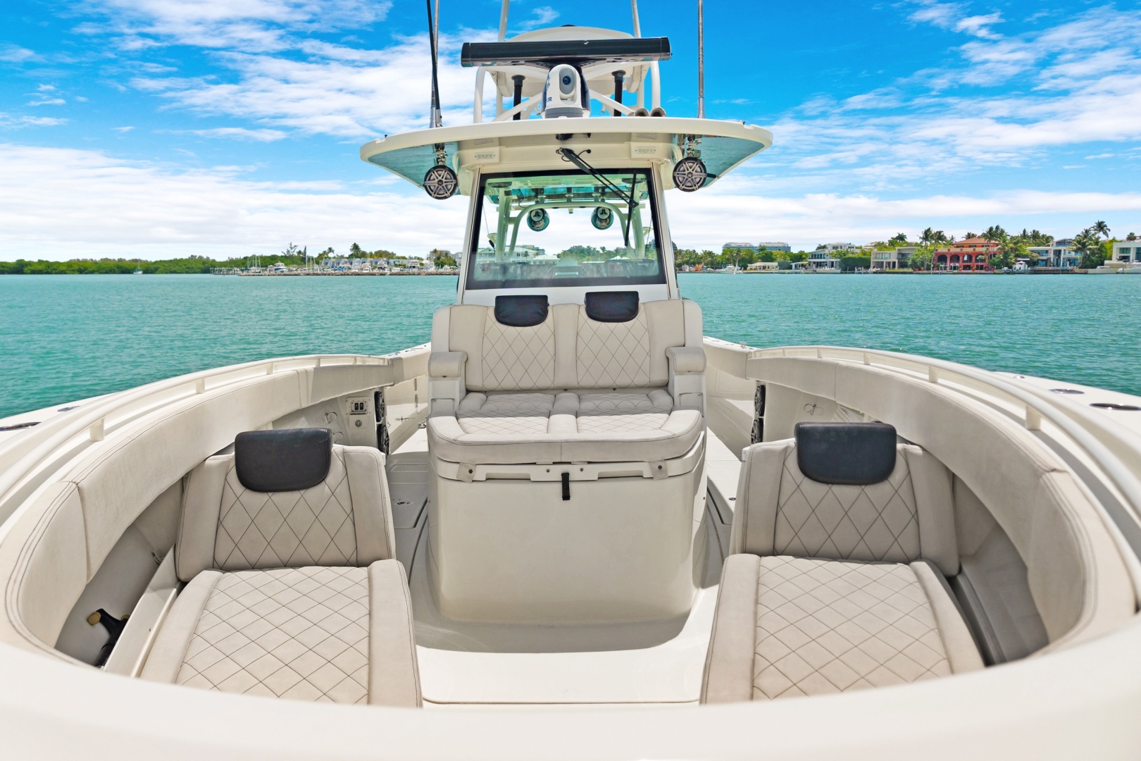 HCB-3900 Speciale 2017 -Miami-Florida-United States-2017 HCB 3900 Speciale -6085832 | Thumbnail