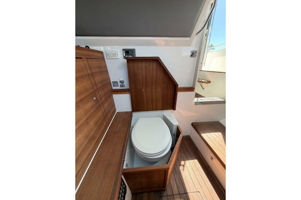 Axopar-37 Cabin 2018-Venture Off Naples-Florida-United States-6041151