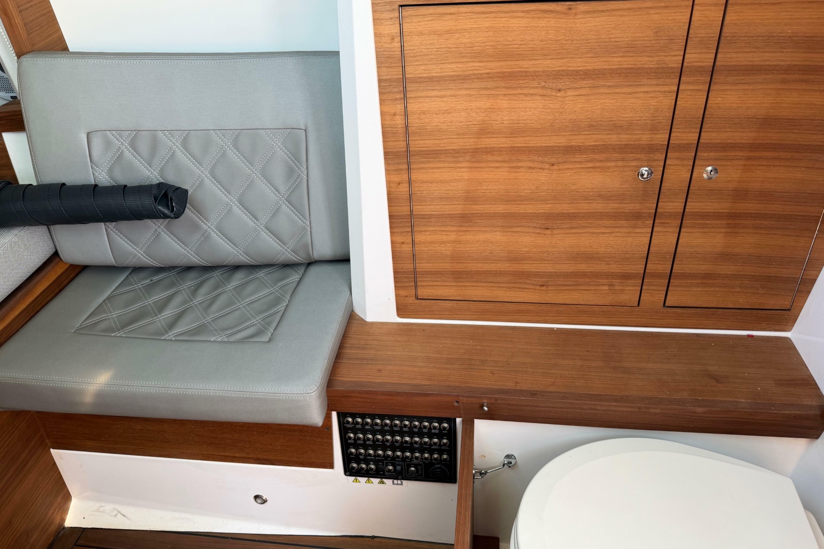 Axopar-37 Cabin 2018-Venture Off Naples-Florida-United States-6041152 | Thumbnail