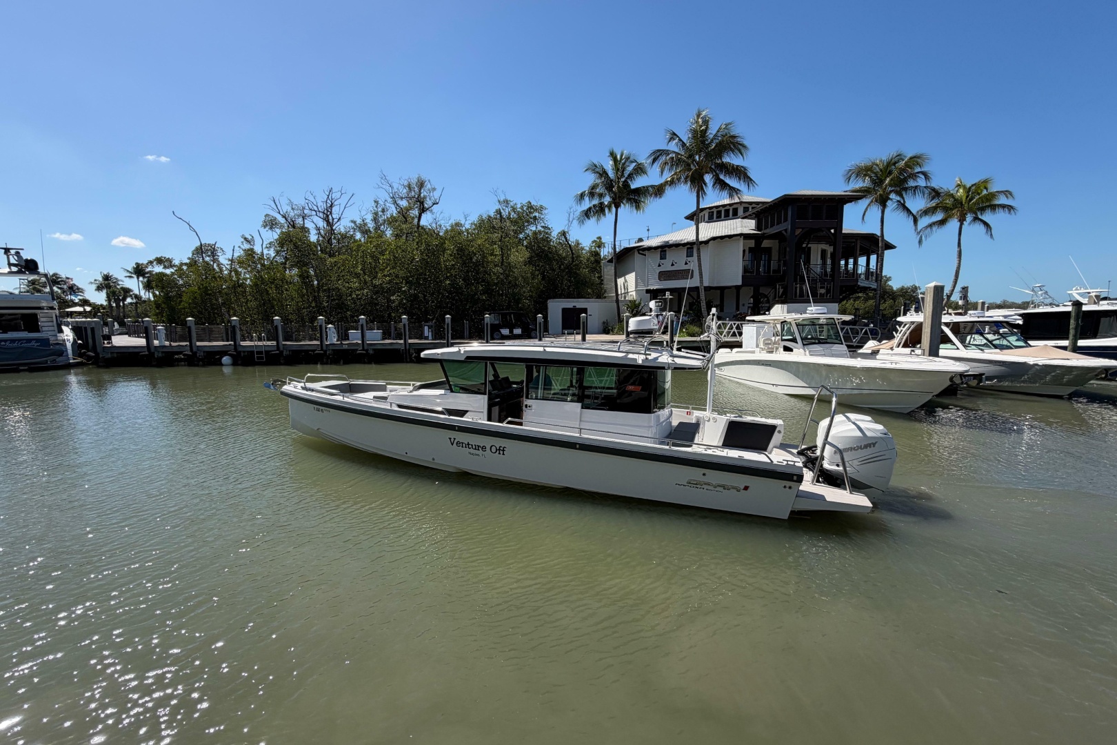 Axopar-37 Cabin 2018-Venture Off Naples-Florida-United States-6041132 | Thumbnail