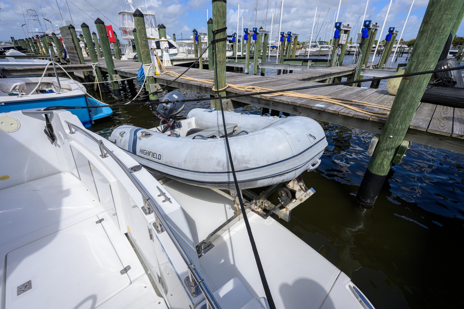 Carver-444 2003-Great Adventure Stuart-Florida-United States-Carver 444  Great Adventure-6042143 | Thumbnail