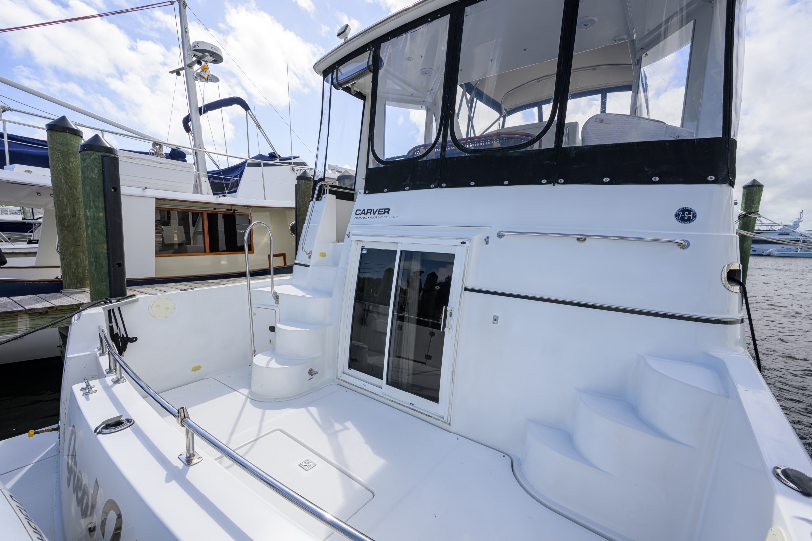 Carver-444 2003-Great Adventure Stuart-Florida-United States-Carver 444  Great Adventure-6042140 | Thumbnail