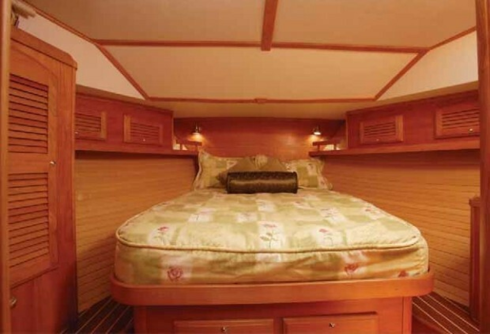 Sabre-38 Hardtop Express 2007-Cora Aransas Pass-Texas-United States-Stock image Berth-6042391 | Thumbnail