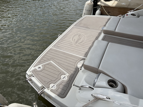 Crownline-Eclipse E30 2018 -LOUDON-Tennessee-United States-6065641