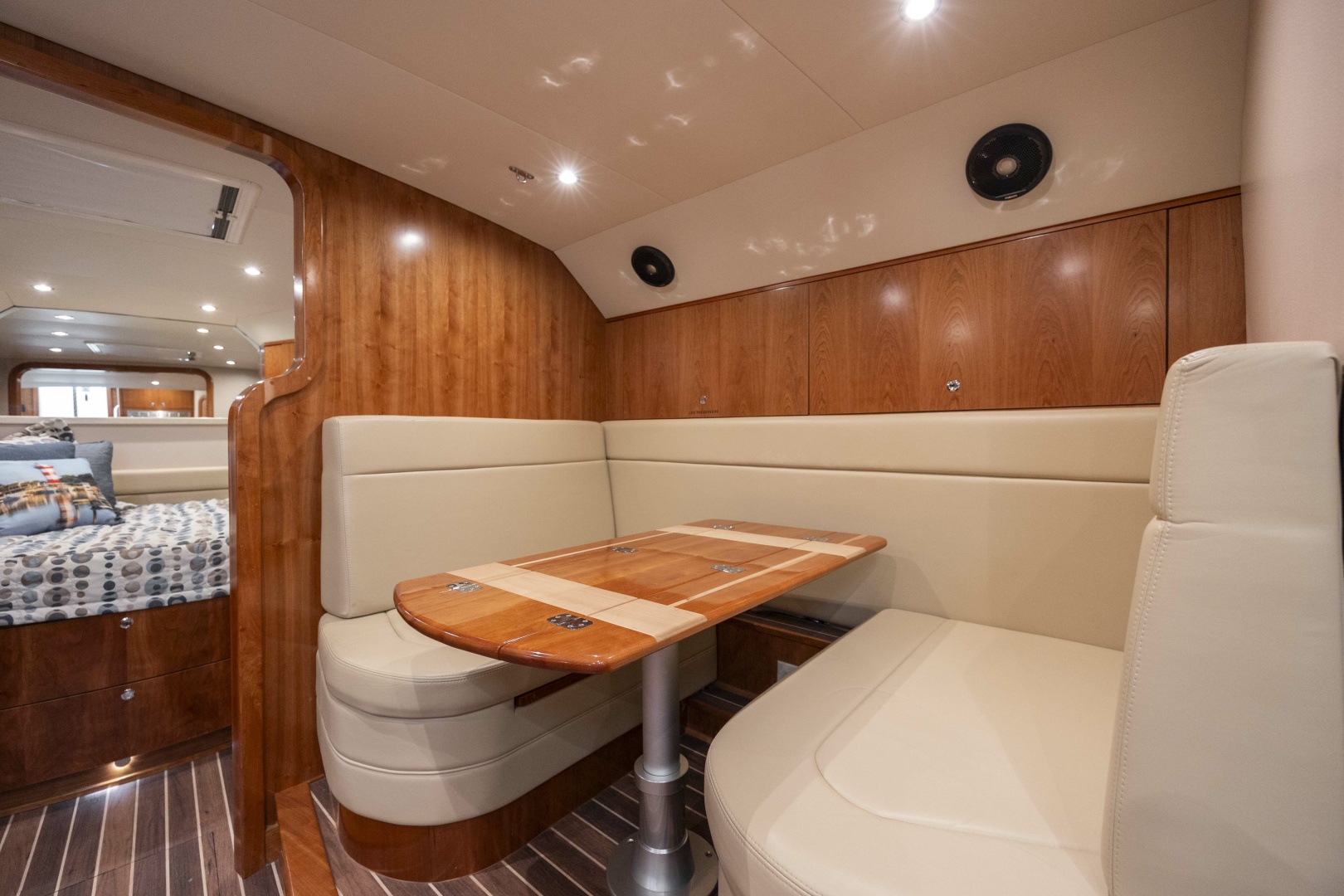 Albemarle-410 Express Fisherman 2019-Box Office Wrightsville Beach-North Carolina-United States-6043105 | Thumbnail