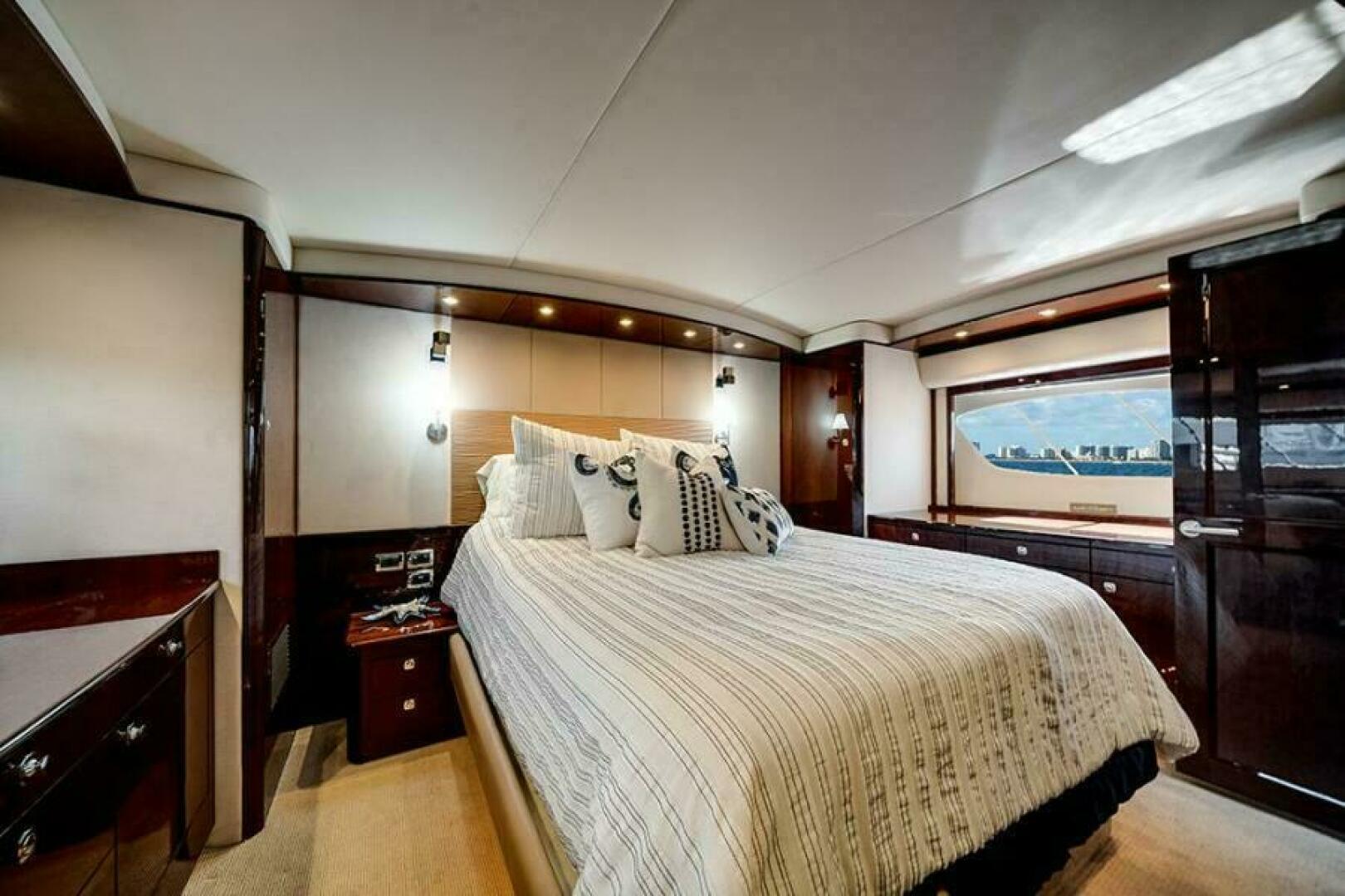 Sea Ray-610 Sundancer 2012-RECON ROYALE Grand Rivers-Kentucky-United States-Master stateroom-6044615 | Thumbnail