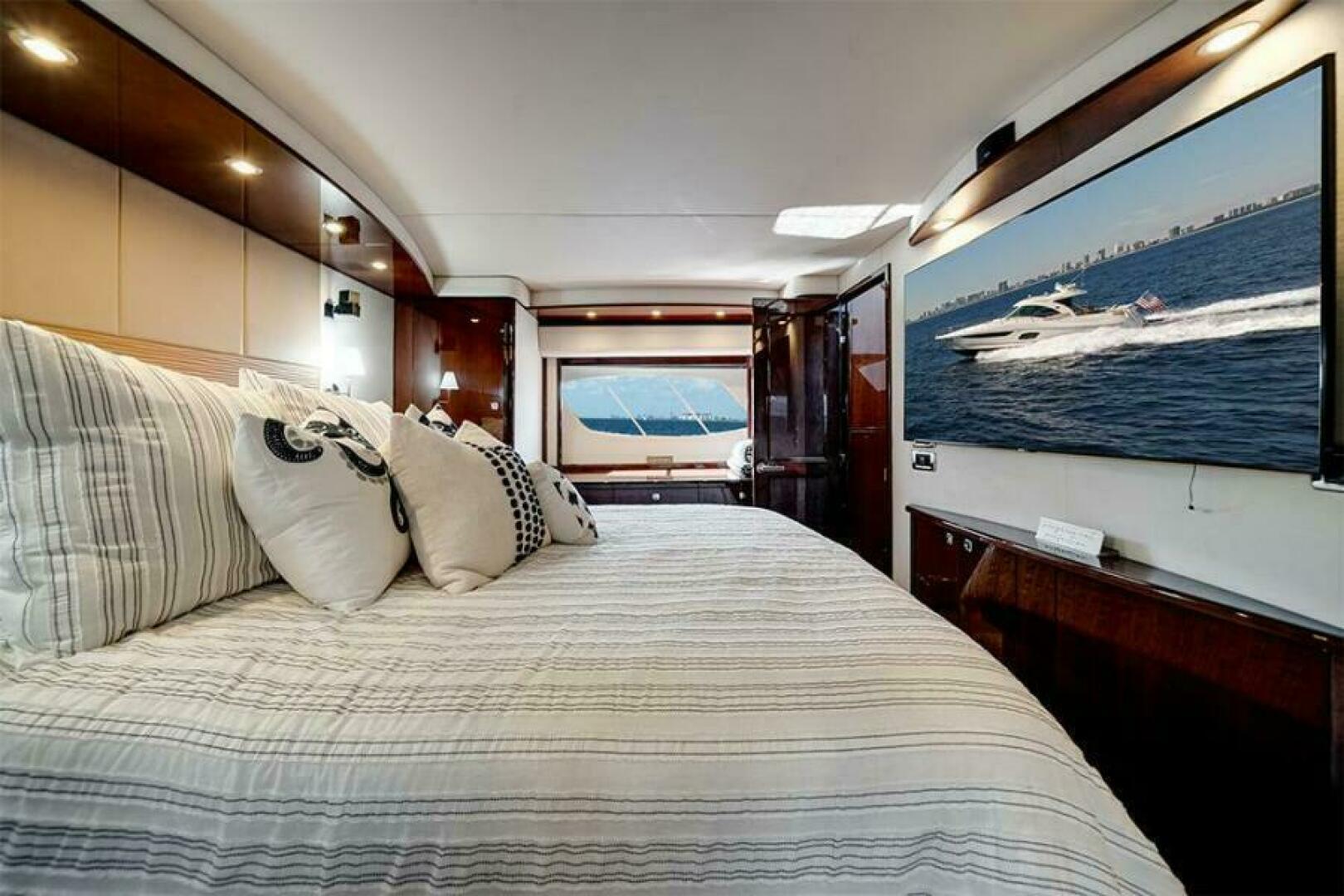 Sea Ray-610 Sundancer 2012-RECON ROYALE Grand Rivers-Kentucky-United States-TV in the master stateroom-6044617 | Thumbnail