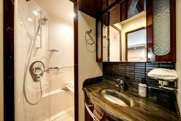 Sea Ray-610 Sundancer 2012-RECON ROYALE Grand Rivers-Kentucky-United States-Master shower-6044620