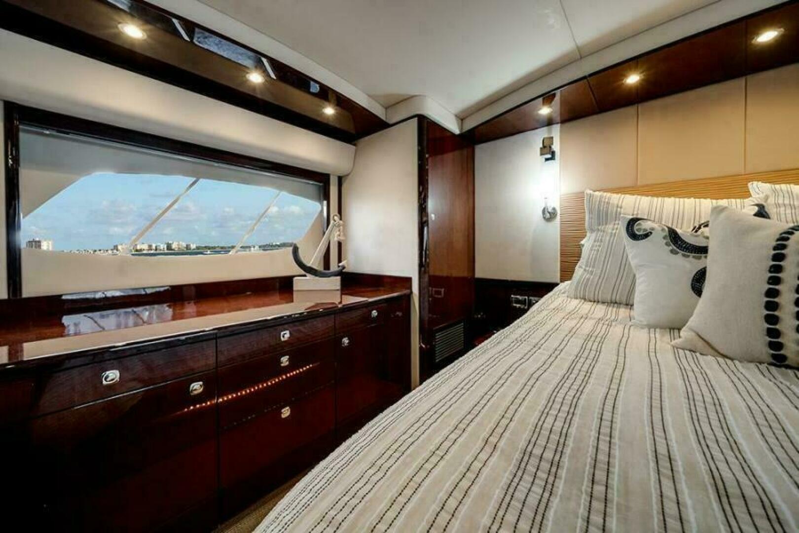 Sea Ray-610 Sundancer 2012-RECON ROYALE Grand Rivers-Kentucky-United States-Storage in the master stateroom-6044725 | Thumbnail