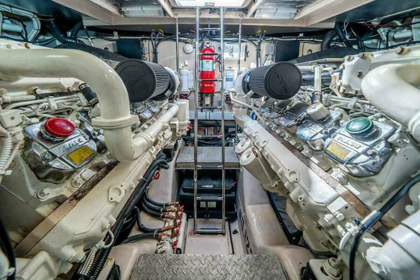Sea Ray-610 Sundancer 2012-RECON ROYALE Grand Rivers-Kentucky-United States-Engine room-6044734 | Thumbnail