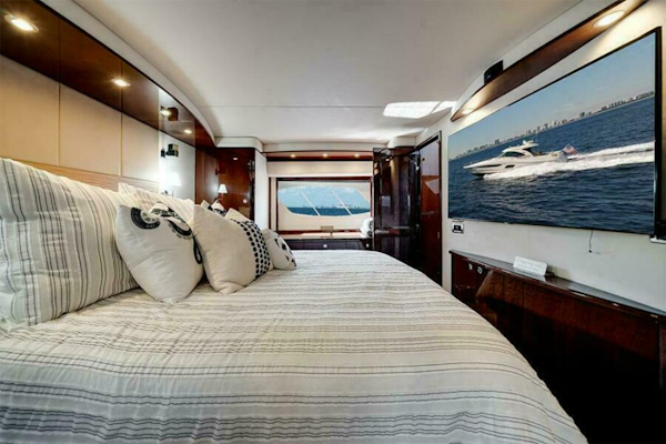 Sea Ray-610 Sundancer 2012-RECON ROYALE Grand Rivers-Kentucky-United States-TV in the master stateroom-6044724