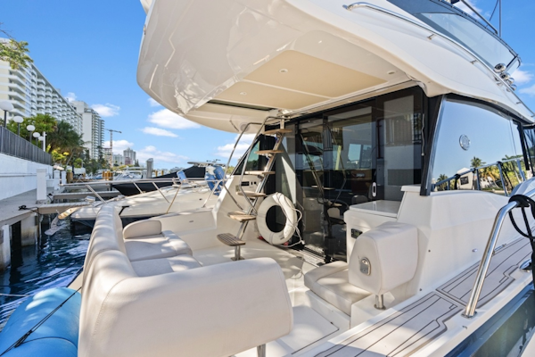 Regal-42 Fly 2020-Wanderlust Fort Lauderdale-Florida-United States-6045320