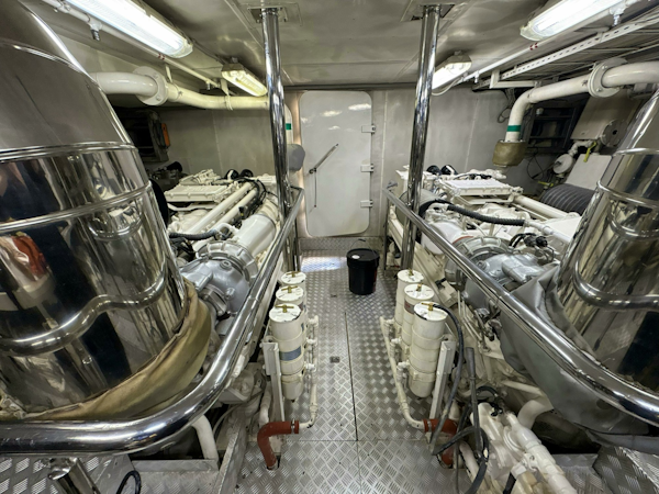 Falcon-Falcon 102 Flybridge 2005-NORTHSTAR I Panama-6056102