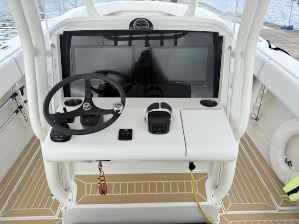 Jupiter-38HFS 2020-PLAYPEN Stuart-Florida-United States-Jupiter 38  PLAYPEN  Helm-6045822