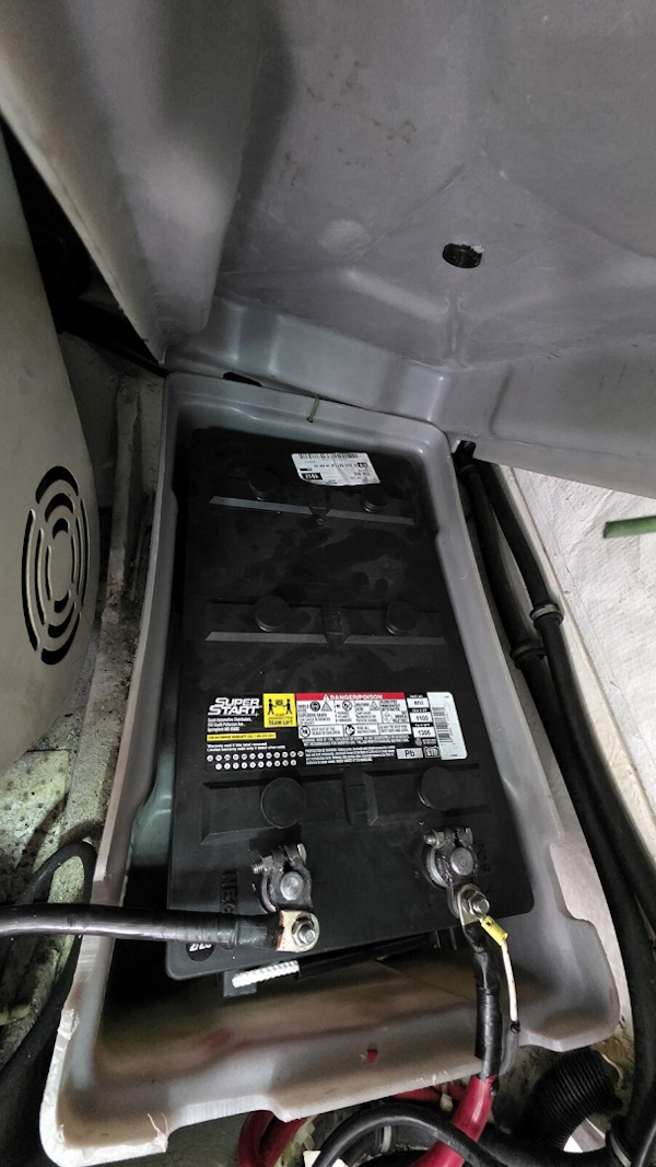 Bayliner-4087 CPMY 1999-Gallivanting Norfolk-Virginia-United States-Battery Bank-6048232