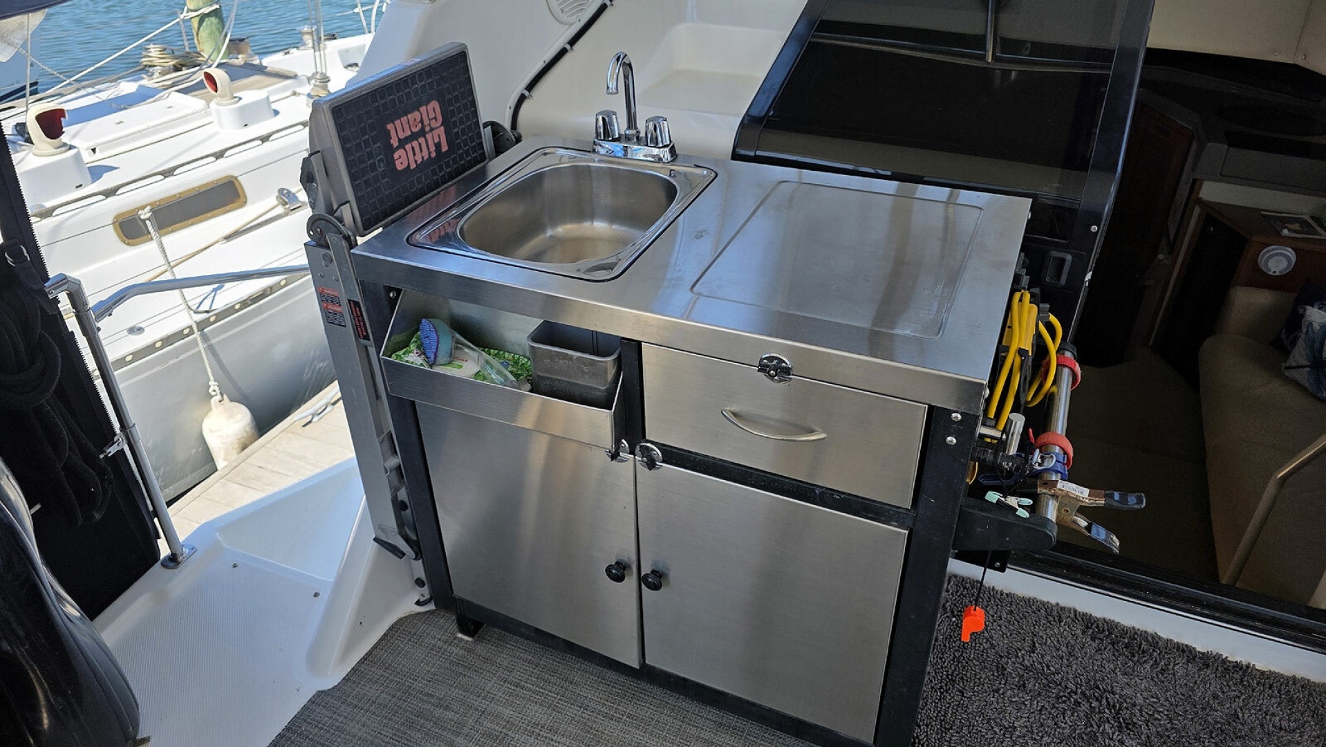 Bayliner-4087 CPMY 1999-Gallivanting Norfolk-Virginia-United States-Sundeck Wetbar-6048191 | Thumbnail