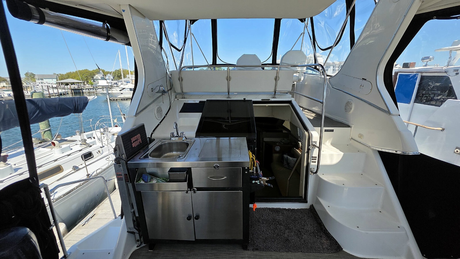 Bayliner-4087 CPMY 1999-Gallivanting Norfolk-Virginia-United States-Sundeck Forward-6048190 | Thumbnail