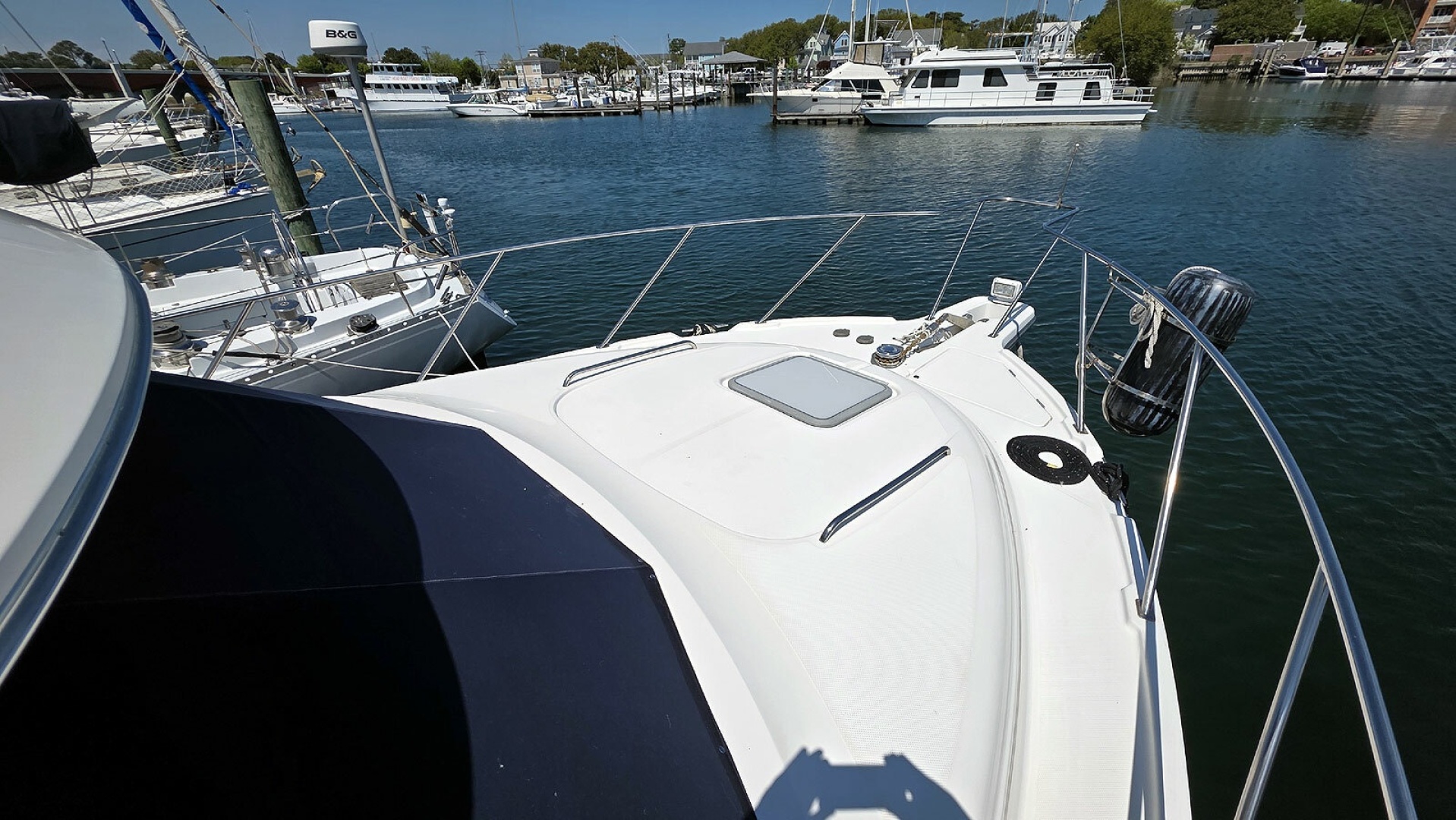 Bayliner-4087 CPMY 1999-Gallivanting Norfolk-Virginia-United States-Fore Deck Port Forward-6048236 | Thumbnail
