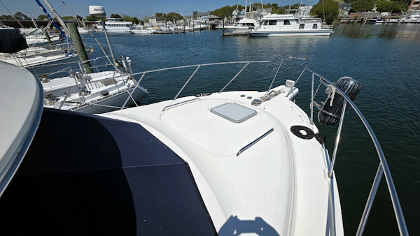Bayliner-4087 CPMY 1999-Gallivanting Norfolk-Virginia-United States-Fore Deck Port Forward-6048236